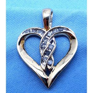 Beautiful 10K Karat Solid Yellow Gold Designer Diamond Heart Charm Pendant